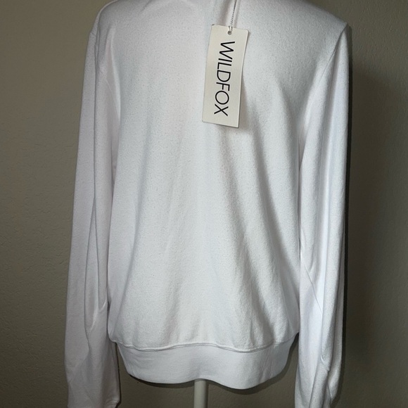 NWT Wildfox Women's White/Red Giftwrap
Bow Scoop Neck Holiday Sweater - Picture 4 of 8